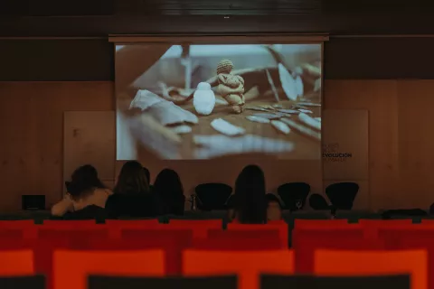 FECYT y el PERTE de la Nueva Economía de la Lengua debaten sobre la comunicación de la ciencia en español